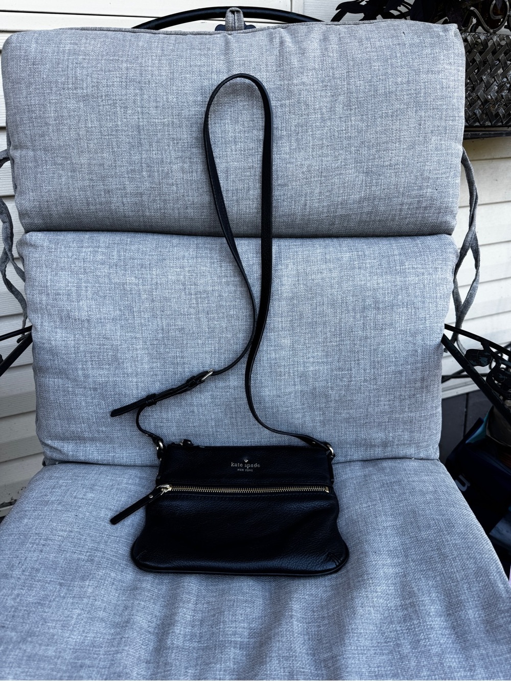 Kate Spade Black Pebbled Leather Front Zip Crossbody Bag Purse Goldtone Hardware